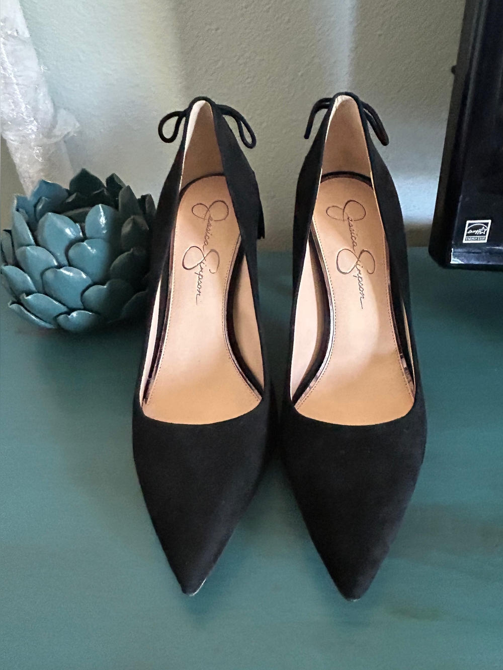Jessica Simpson Black Pointed Toe Pump